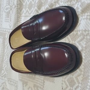 WEEJUNS G.H. Bass Co